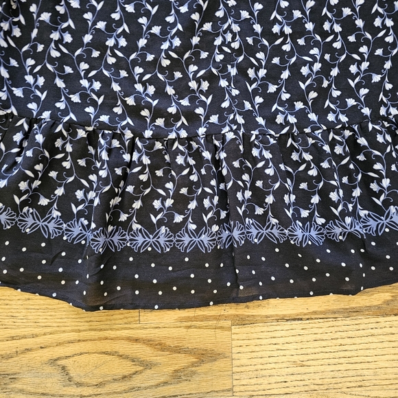 LOFT Size M Peplum Blouse Navy Blue Floral Ruffle Hem Business Casual Chiffon - Picture 5 of 8